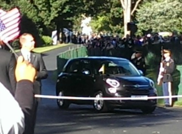 paul in DC pope car 5