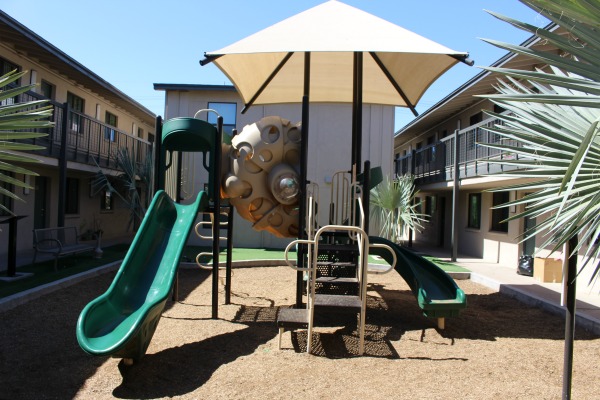Verde Villas playground 600x400