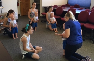 Kasey Shaver teaches Safe Sitter class.