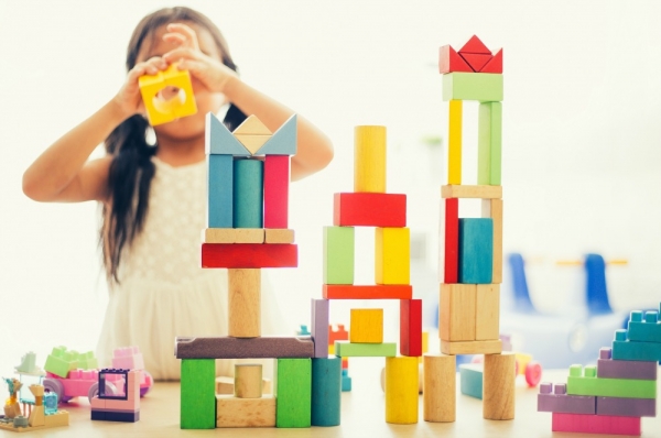 Choosing Toys that Promote Your Child’s Development